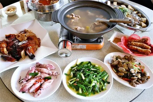 宜蘭美食-宜蘭蘆花雞料理餐廳.碳烤脆皮蘆花雞/哈密瓜蘆花雞湯.蘆花雞料理.五結美食餐廳.食尚玩家推薦.近傳統藝術中心