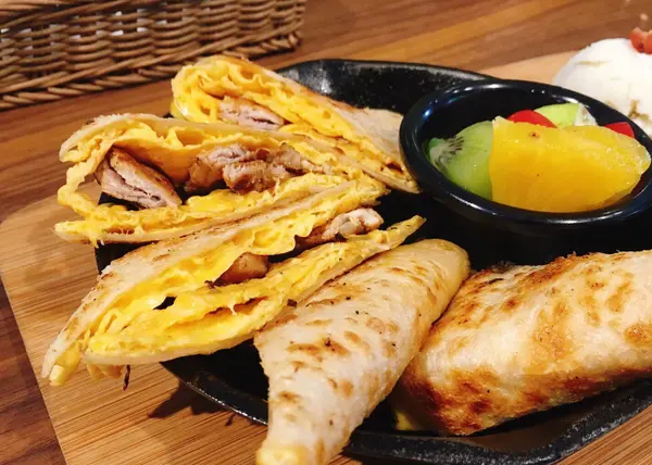 【板橋】喜悅早餐坊｜好吃鐵鍋蛋餅×創意饅頭料理