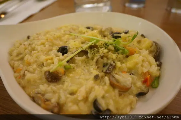 【食記】高雄三民_樂意義大利餐廳@來製作獨一無二的手作披薩 感受那窯烤的熱情魅力