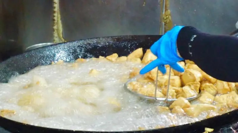 屏東在地人激推  網路評價正反二極！屏東萬丹必吃台式下午茶【阿國臭豆腐】萬丹美食│萬丹小吃│屏東旅遊│屏東一日遊