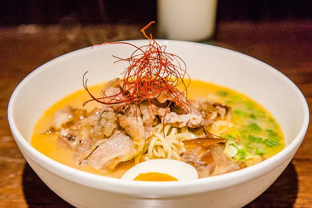 【台北捷運美食】【徐匯中學站美食】加麵不加價-拉麵無敵1+2訪