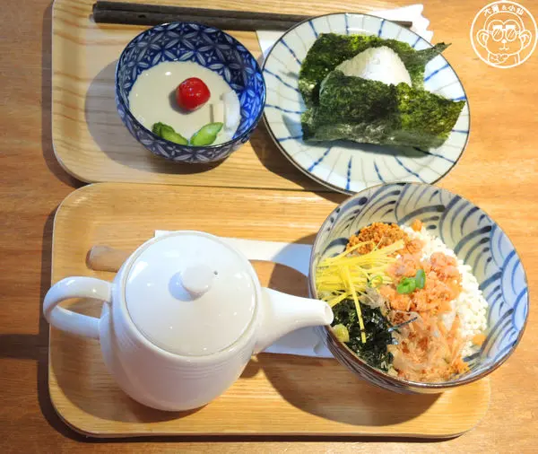 呷飽祙【高雄･喜八珈琲店Shiba Cafe】到老宅享用飯糰與茶泡飯        
      