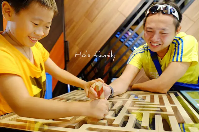 [桃園林口美食]親友聚餐最佳選擇！創意西班牙料理挑逗味蕾，多樣童玩嗨翻氣氛！親子友善餐廳～Howfun好飯食堂林口環球A8店