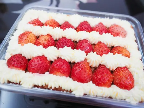 Eat enjoy 意享美式廚房｜限量草莓富翁蛋糕超吸睛/限時網購、團購甜點美食/新北林口區三井Outlet旁