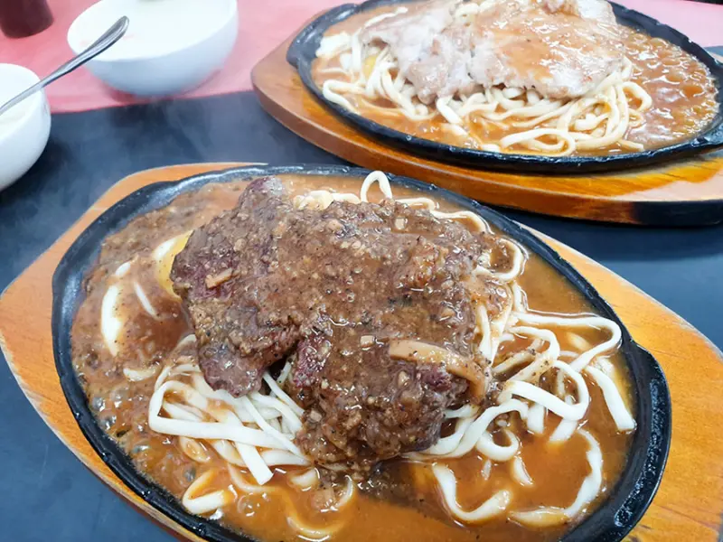 【高雄平價牛排】好萊塢牛排館 瑞隆路美食 百元牛排老店