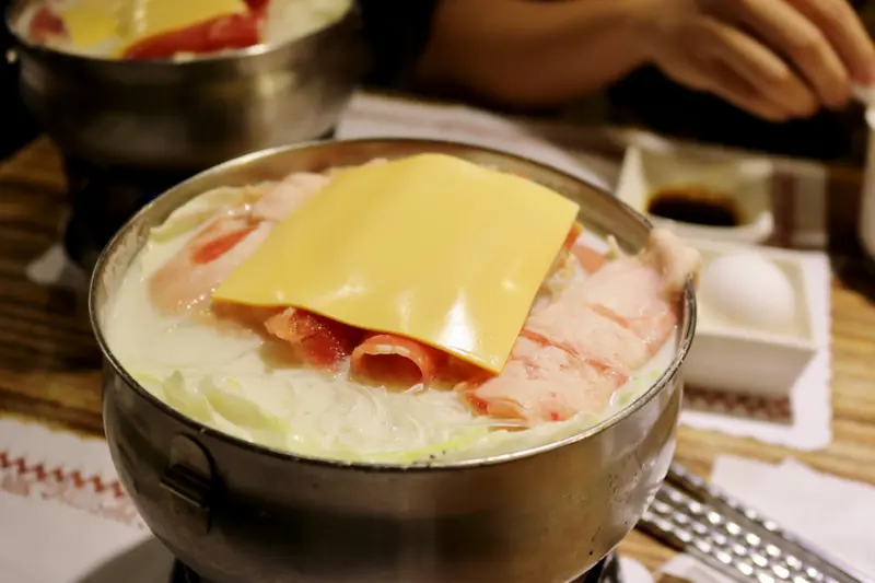 桃園｜林口 家芬豆花 豆花店必吃牛奶起司火鍋？！ - 奇奇一起玩樂趣