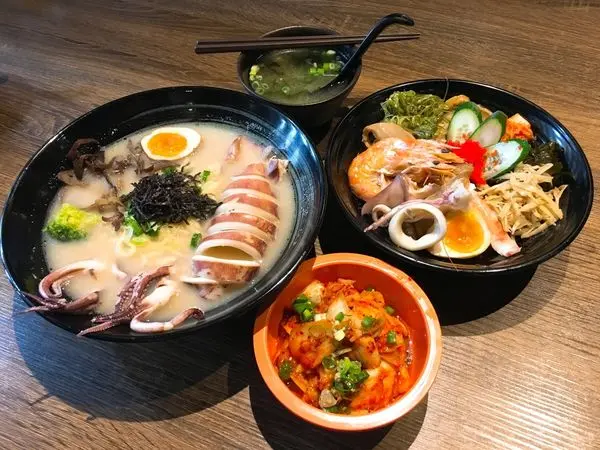 新竹東區。小樽拉麵。價格親民種類多樣離停車場近