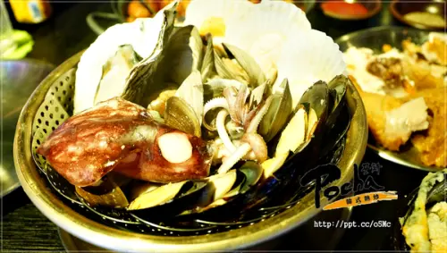 【POCHA 2店】東區韓式熱炒～必點海鮮貝類鍋／來店打卡上傳ＦＢ古早一隻雞，只要＄９９元，活動只到１０／１０止
