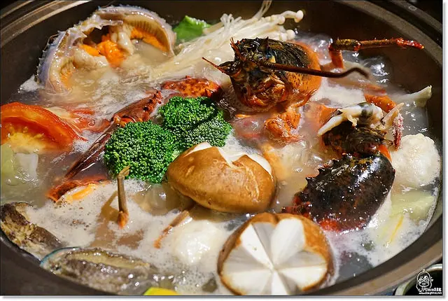 『台中。南屯區』 水森水產（日式料理、現烤海鮮）-冬日必備活體龍王海鮮鍋 ，一鍋兩吃，鍋底精華還可以拿來煮海鮮粥（雜炊）。還有還有野生巨無霸手臂大蝦、愛爾蘭竹蛤、秋刀魚生魚片等，