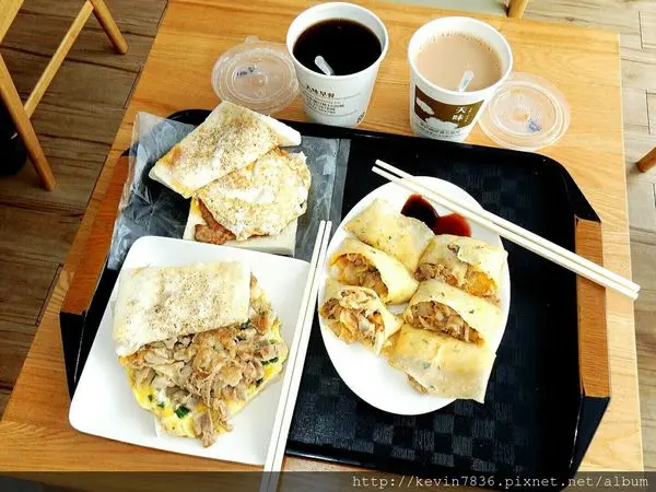 天味早餐在評價五顆星，每款早餐看起來都是那麼美味可口讓人很有食慾，是台中在地人愛吃的早餐首選哦…