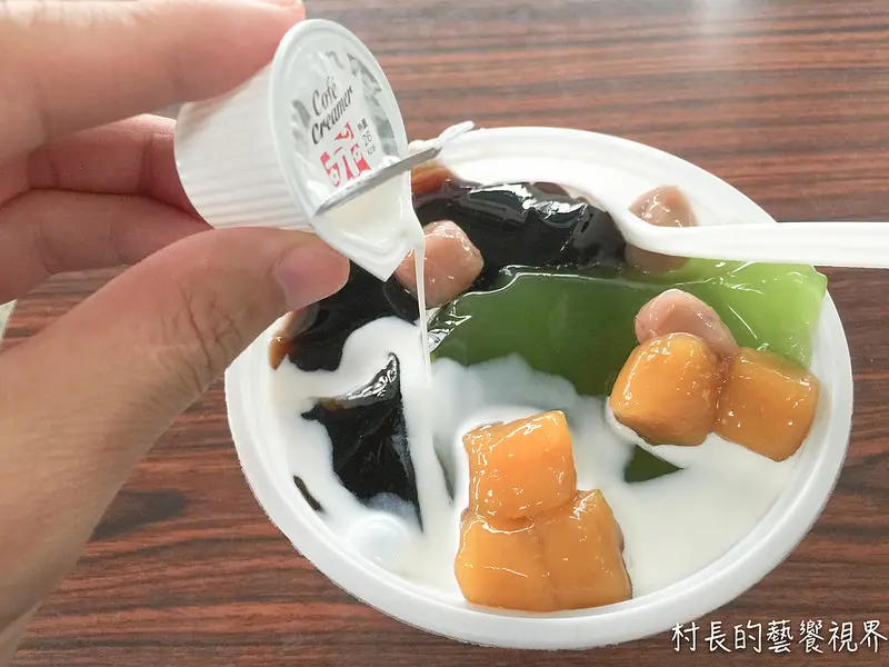 【食記】｛高雄。大竂區｝青年夜市的高人氣冰品！阿Q凍圓