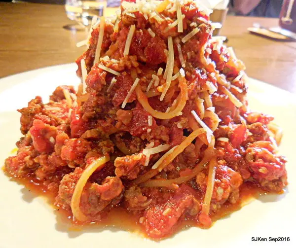 (台北大安區捷運忠孝敦化站周邊必吃美食)IMP Cafe --- 超高CP 值歐美異國創意料理，義大利麵、帕尼尼、早午餐、鬆餅道道驚豔舌尖生津!  