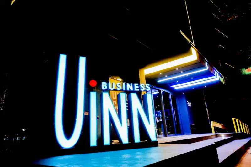 『魔王在住 UINN Business Hotel 悠逸商旅 上 』台北士林區 新開幕的風格藝術飯店 房間大設備齊全距離士林夜市只有10分鐘路程『文末有專屬優惠活動』