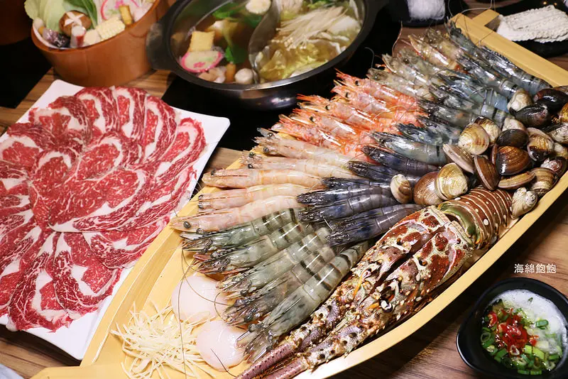 台北痛風海鮮火鍋『上官木桶鍋(中正店)』師承蘆洲正官/38隻蝦甜蜜痛風鍋/澳洲純種12+和牛(捷運中正紀念堂站)