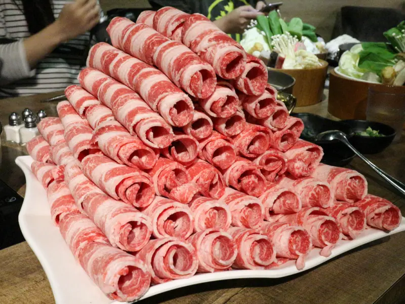 (中山國中站)台北火鍋/大胃王火鍋-上官木桶鍋 (源自蘆洲正官)/100OZ的肉品讓你飽到天靈蓋