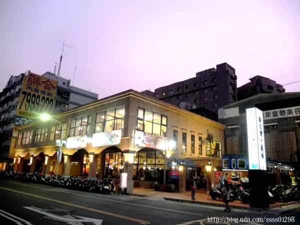高雄鳳山區美食。新台灣原味懷舊餐廳。懷舊風老場景讓你彷彿走進時光隧道 各式豐盛台菜饗宴滿足味蕾