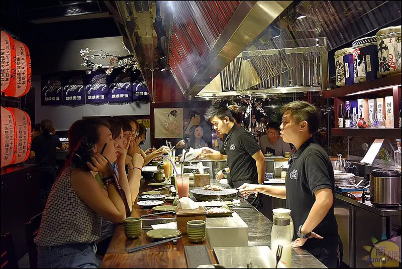 台中燒肉推薦。川原痴燒肉。高級食材專人代烤零失敗美味。日式裝潢服務超棒一吃成主顧