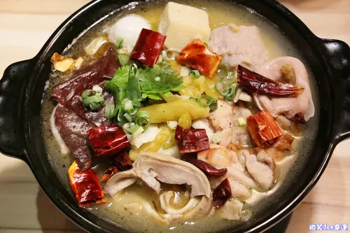 大里| 人氣小火鍋-那個鍋，不用再去逢甲人擠人，大里也能吃得到。 - 微笑Joe幸運