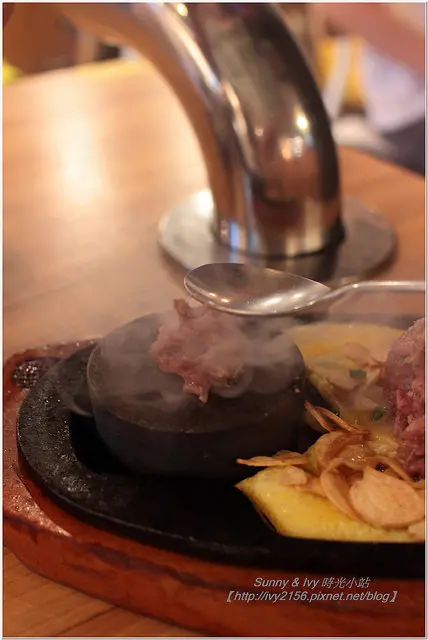 【台北信義食記】OH MY STONE 球牛排。自己動手烤，美味自己斟酌