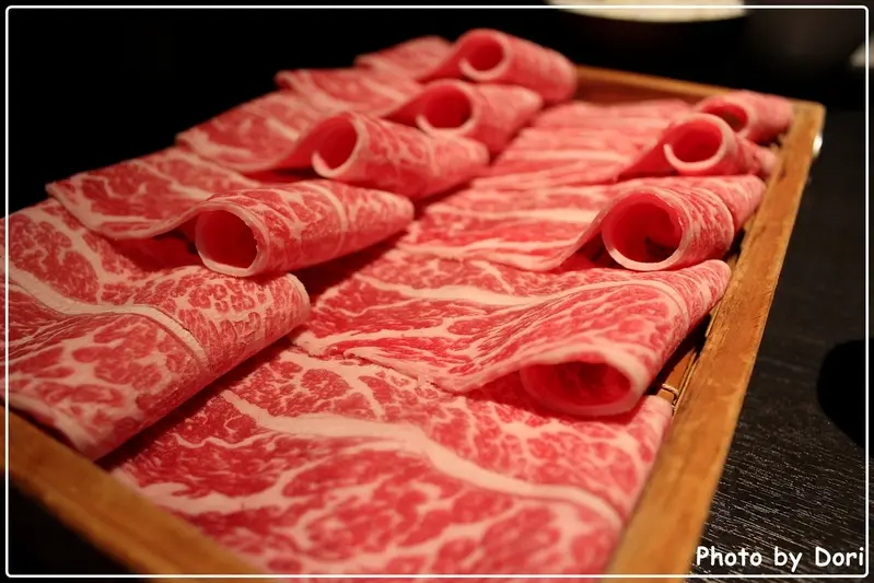 （火鍋）三燔美麗華。頂級牛肉海鮮喫到寶 @台北大直區