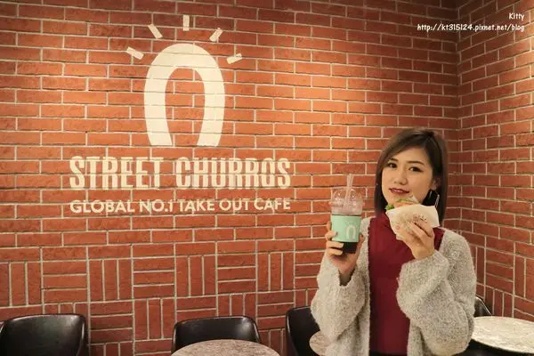 美食》來自韓國的街頭網紅推薦美食》Street Churros 12月台灣搶先新品上市 讓人欲罷不能的吉拿漢堡、吉拿麻吉還有季節限定版12/21~12/25療癒的聖誕阿啾快閃上市!!!