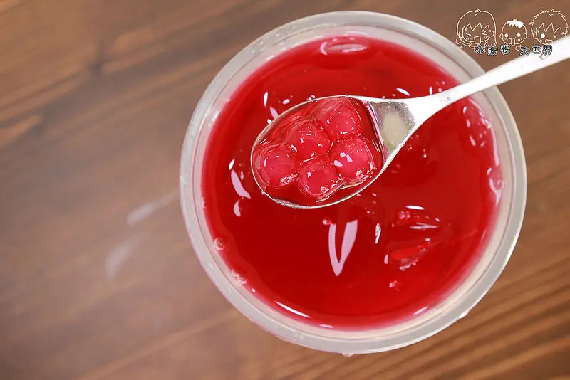 [彰化秀水]熊自然茶飲:粉紅少女心噴發的自然粉紅飲品,選用來自澎湖酸酸甜甜的仙人掌製作成粉紅系珍珠,好喝的熊自然tea