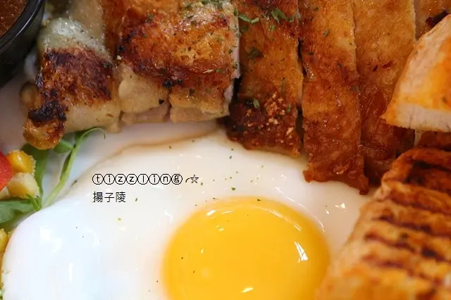 再訪豐滿總匯三明治早午餐。新莊中信店～