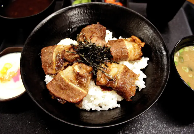 小學日燒肉丼食堂              