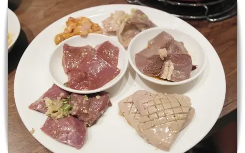 來自日本正宗烤內臟專賣!!海外第一分店「新宿 ホルモン 台灣」