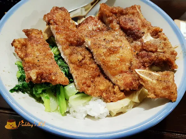 【新竹美食】城隍廟老街復古裝潢小吃店《厚道飲食店》古早味排骨飯/雞腿飯