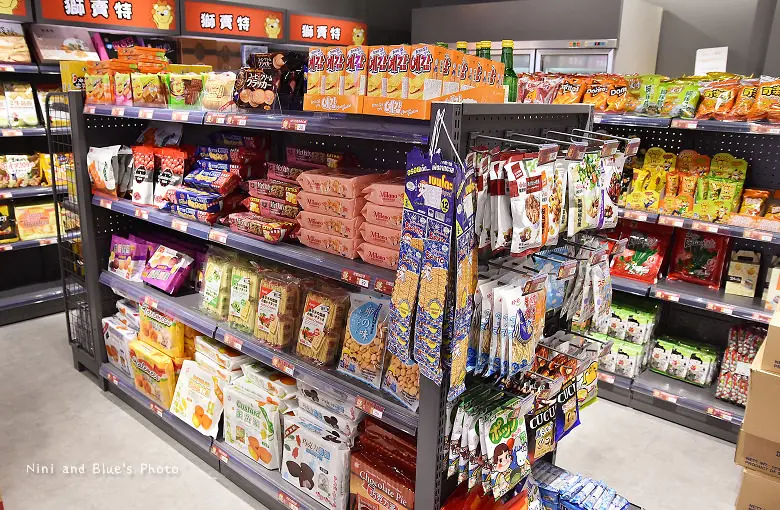 【台中即期良品】獅賣特即期良品專賣店，進口零食、多款日韓餅乾，糖果餅乾泡麵飲料價格殺很大，暑期優惠~買399元送一串八包入的衛生紙