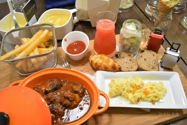 旅行。家豐盛早午餐西瓜蛋糕Voyage Addiction Cafe/小巨蛋美食/體驗團