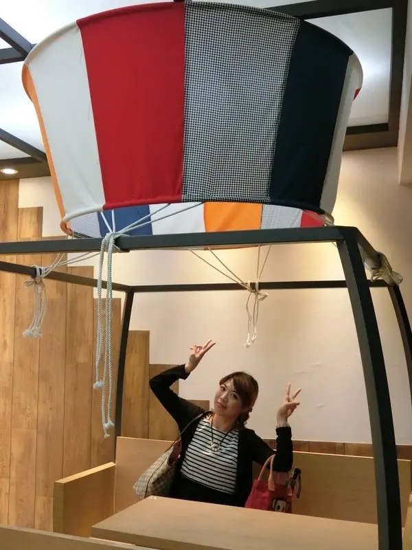 *本餐廳有上民視新聞＊【小巨蛋咖啡廳／南京東路美食推薦】 Voyage Addiction Cafe 旅行。家~可愛的香港小女生Emily來台開的美味＋人情味的咖啡廳~喜愛旅行的朋友一定要來！    