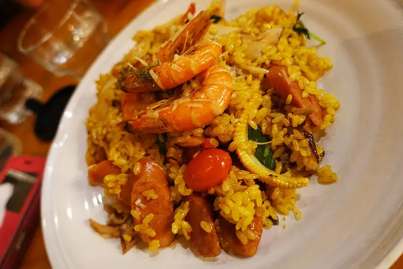 (胖樺食記)捷運台電大樓站聚餐首選”貳樓餐廳Second Floor Cafe 師大店”/SecondFloorExpress/捷運古亭站美食/大分量早午餐/飲料無限續杯/餐酒館/素食