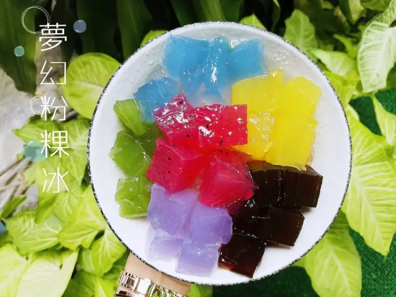 【台中美食】郭冰 。夢幻粉粿冰 融化少女的心。蝶豆花、火龍果、抹茶、黑糖粉粿 Q嗲嗲。40年的傳承 古早味冰果室。勤美誠品 / 台中西區美食