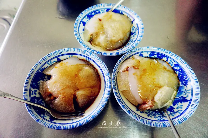 水里 田傳奇肉圓。在地超有名氣肉圓店，真的一點都不誇張，開始營業就已經全部客滿，想吃一定要做好排隊等候的心理準備!