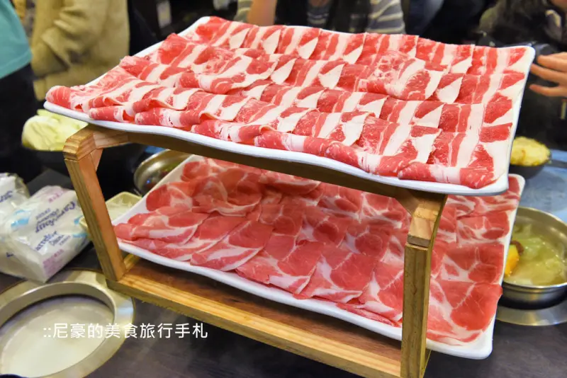 [台北大直] 鍋饕精緻涮涮鍋N訪 巨無霸肉盤大口吃肉超爽快 捷運大直站實踐大學美食火鍋推薦