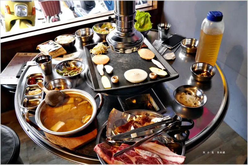 【高雄】花小豬 正宗烤式烤肉店‧道地韓國人開的燒肉店 全程桌邊服務 只需動嘴無需動手