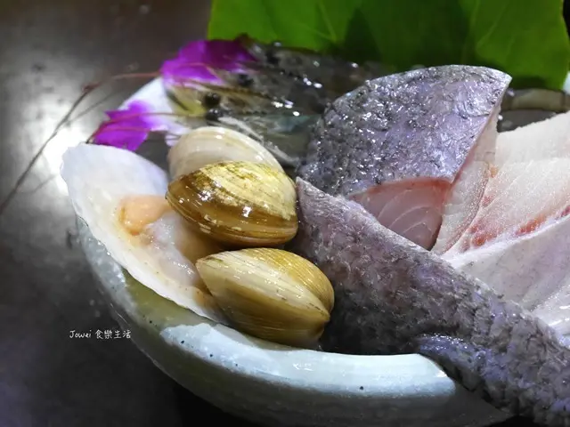 竹南 -- 連紀乞丐皇帝鍋 湯頭就很棒且CP值爆表的老店