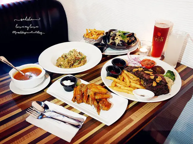 ★內有好康★台北市民大道美食推薦*布娜飛比利時啤酒餐廳~平價美味氣氛好,牛排,草莓啤酒(忠孝敦化站)