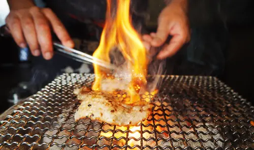 燒肉殿 忠孝敦化吃到飽  頂級和牛 熔岩龍蝦  牛小排  五味鮑魚 超豪華海鮮吃到飽  生啤任你喝  附包廂