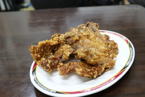 【華山周邊小吃特輯】佳園排骨麵－CP值超高的大塊炸排骨