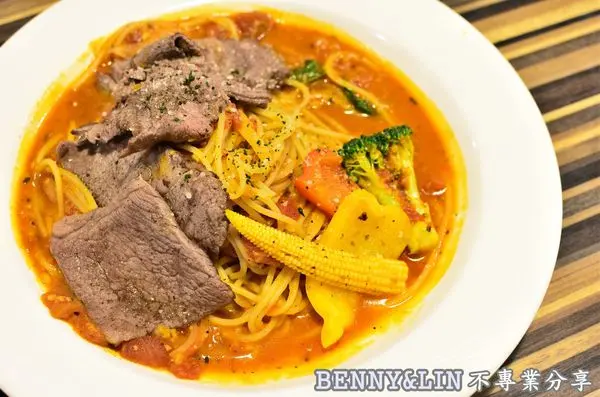 [台中豐原區美食]彩色屋外觀建築，舒適用餐環境，豐原義式餐廳推薦 -- 燭夢Dream Colorful義式餐廳(台中美食推薦、台中義式料理、台中平價美食推薦、愛評體驗團)