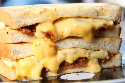 玖玖早餐，隱身一中商圈的早餐。