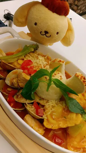 【NU PASTA．土城學士店】冬季新品上市之義式方塊餃，充滿紅蘿蔔素的QQ黃色餃子皮，包覆添加義式香料的內餡