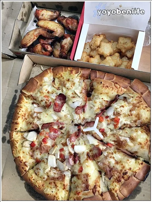 【高雄‧小港】必勝客PIZZA HUT - 炙燒松阪披薩 + 酥香菠蘿餅皮