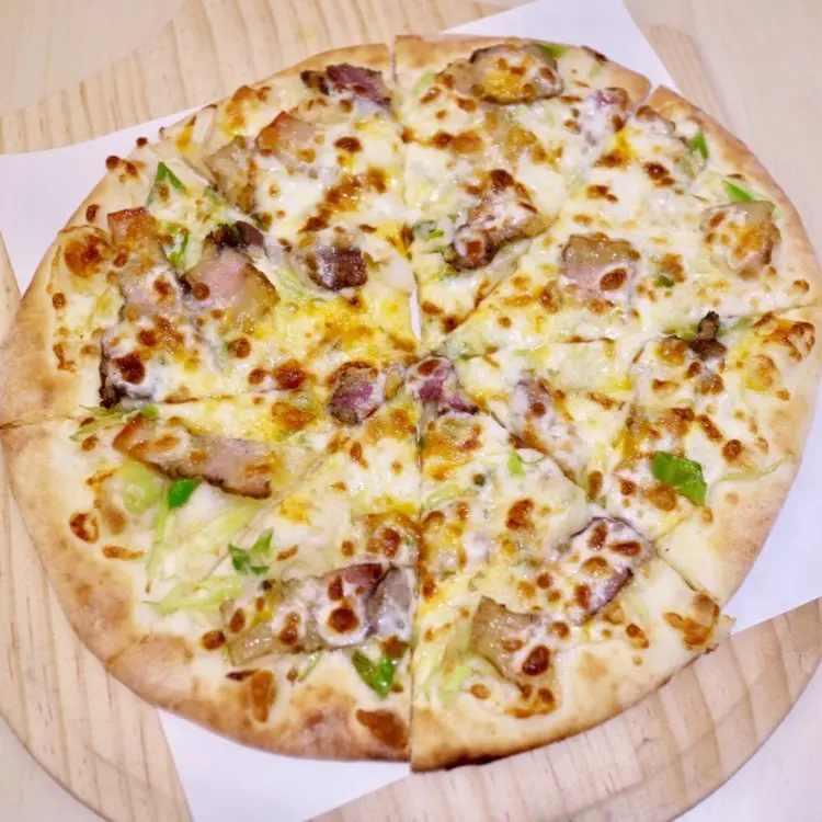 【來我家吃pizza】手工窯烤的美味，獨特創新的口味(臭豆腐、客家鹹豬肉)-中壢美食餐廳推薦 - 邦妮2兔