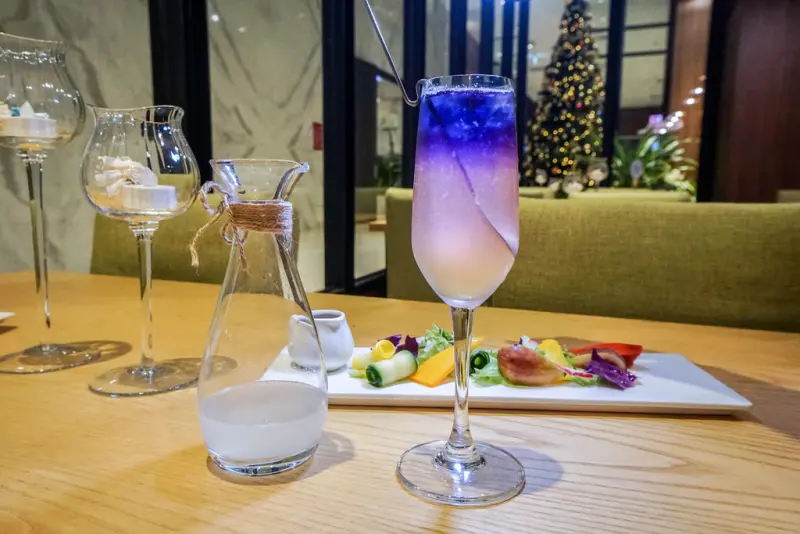 台中聖誕大餐 | 愛麗絲國際大飯店 Aeris International Hotel  精緻金勾貝大餐  採預約限定  10款經典調酒  微醺最美好的夜晚