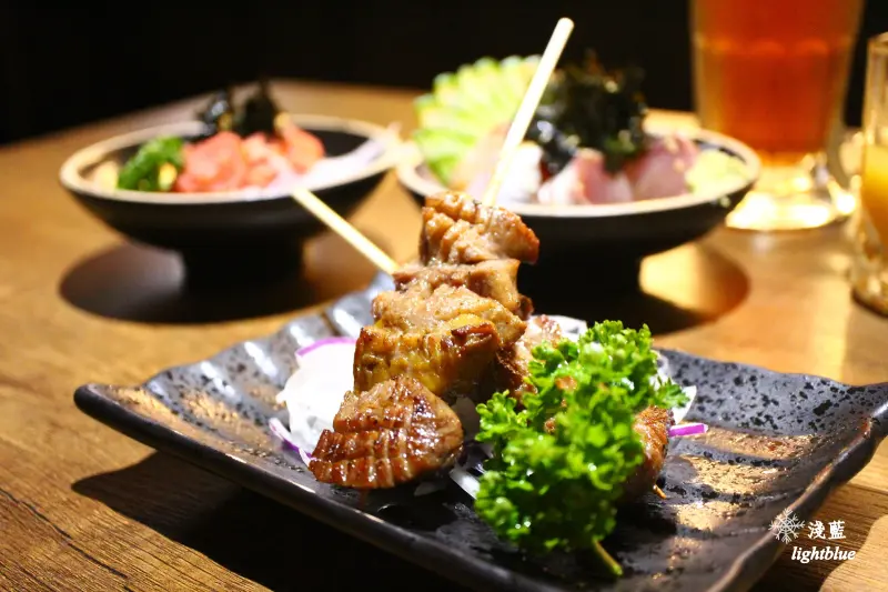 [ 忠孝敦化站．市民大道美食 ] 淺藍 × 錦虎木炭串燒專門店～使用桂丁雞、A級松阪豬的高品質食材東區串燒居酒屋