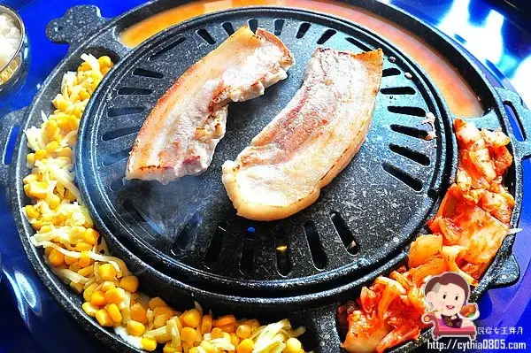 桃園中壢美食推薦–Stand Up 韓道立燒–鐵桶烤肉站著吃，平價吃到飽